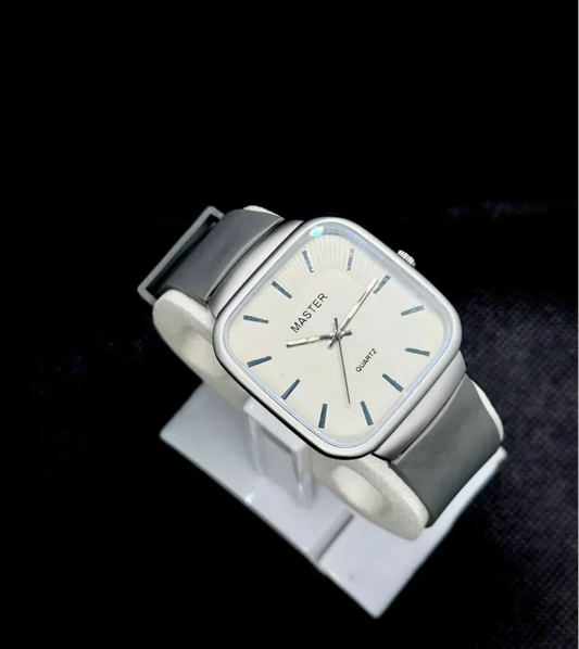 Master Quartz Silicon Strap Watch – Casual & Formal Wear